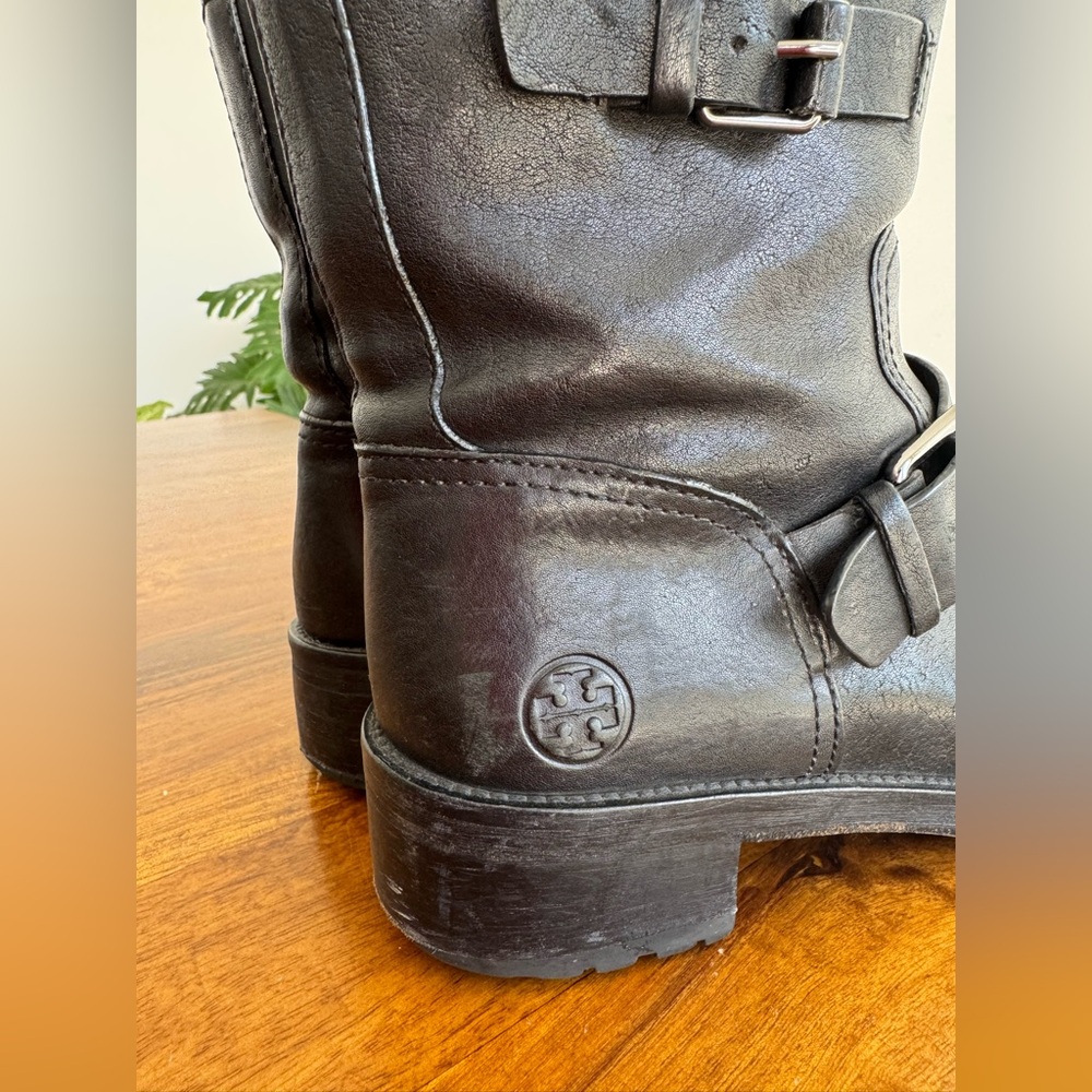 Tory Burch Short Black Leather Buckle Boots Size 7 Zipper Luxury Moto Designer - Picture 12 of 12